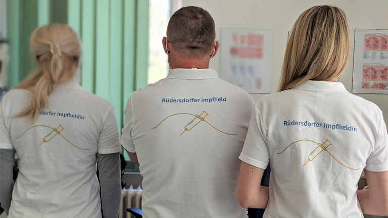 Poliklinik Rüdersdorf - Danksagung an Praxisteams für Impfeinsatz Poliklinik Rüdersdorf Danksagung an Praxisteams für Impfeinsatz